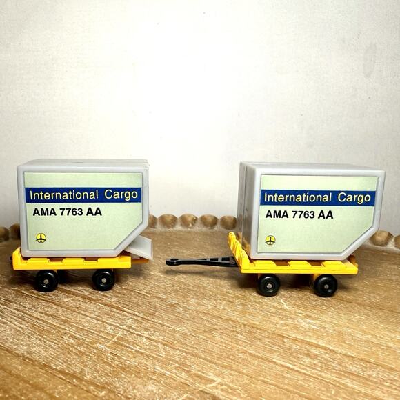 Vintage Welly International Airport Diecast Vehicle Set 6 Piece Lot - Picture 4 of 7